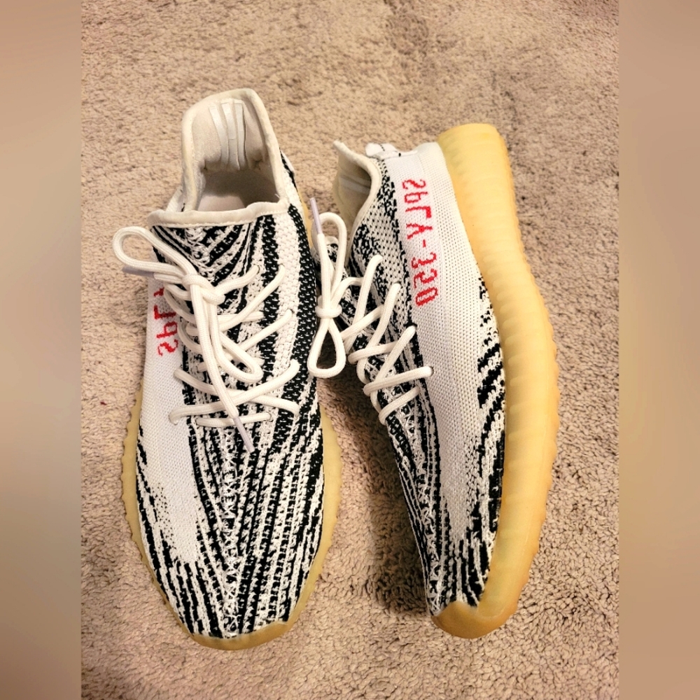 Adidas Yeezy Boost 350 V2 Zebra men's size 12.5 - Picture 4 of 7